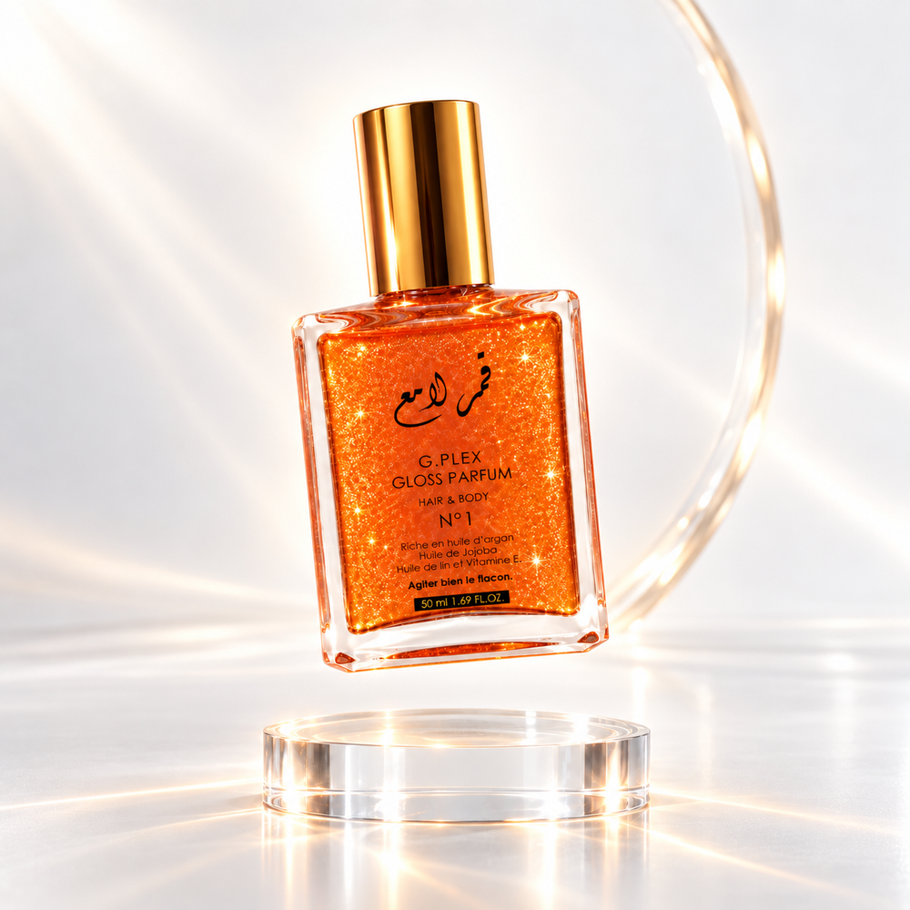 Flacon G.PLEX Gloss Parfum N°1 pour cheveux et corps, brume orientale aux particules scintillantes sur fond noir lumineux.